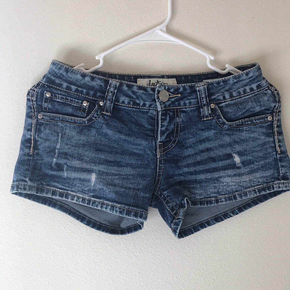 Cute DAYTRIP women’s shorts